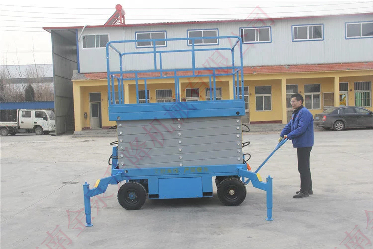 發(fā)濟(jì)南中建十四局12m輔助行走移動升降機(jī)