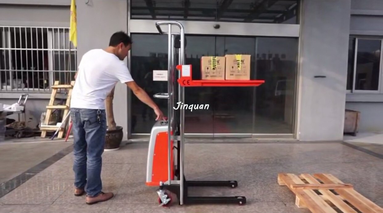 便攜式半電動(dòng)堆高車